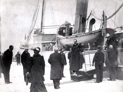 King Haakon arrives in Norway 25 November 1905  (NTB/Scanpix)
